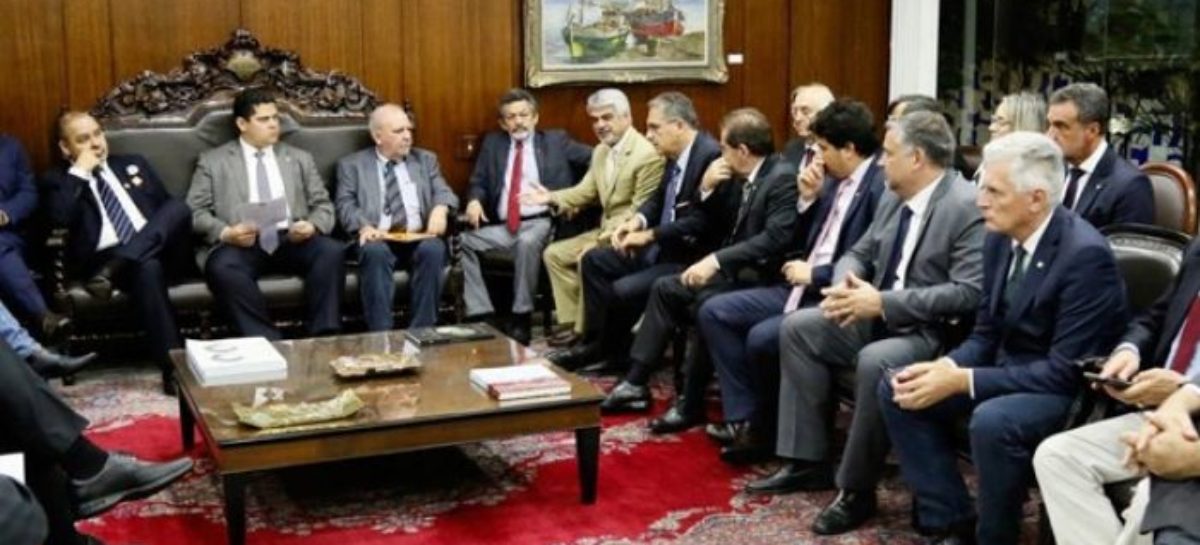 Presidente do Congresso admite que pode devolver a MP 873 ao governo
