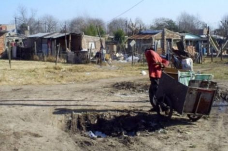 Desigualdade aumenta. Renda dos mais pobres caiu quase 40%