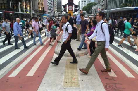 Com mudança no cálculo, homens vão trabalhar 5 anos a mais e receber menos