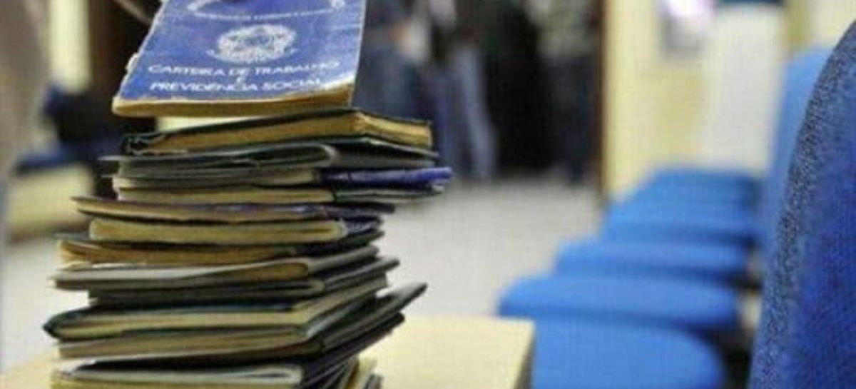 Mais de 3 milhões de brasileiros estão desempregados há dois anos, revela Ipea