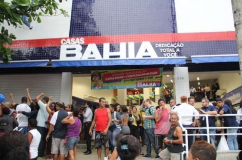 Golpe tira 6 milhões de pessoas da classe média entre 2014 e 2018, diz FGV