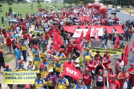 Em Brasília, trabalhadores deram o recado: vai ter luta contra privatizações!