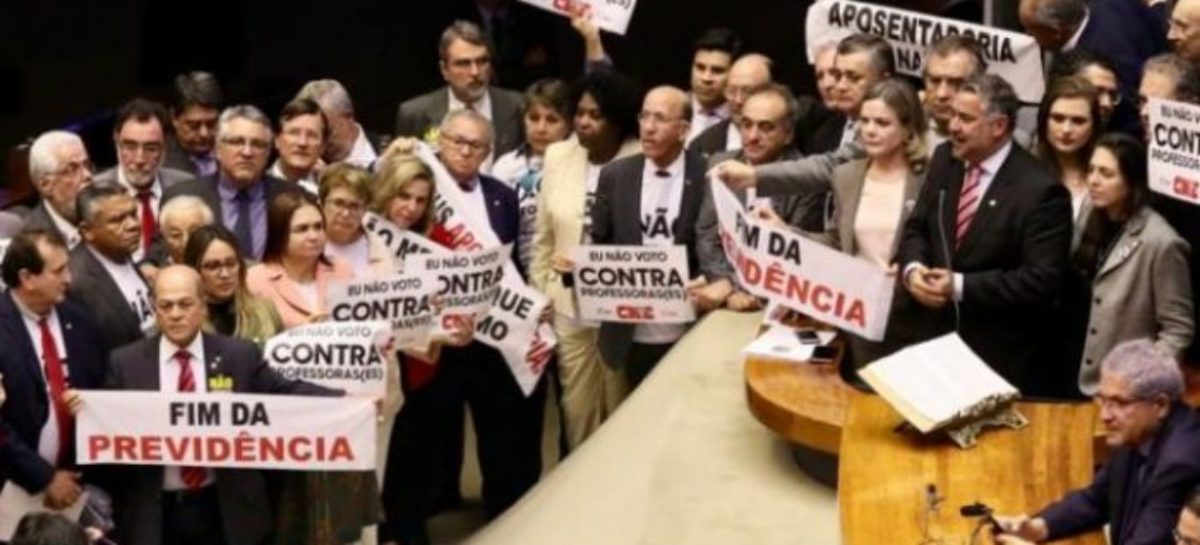 Oposição luta para diminuir efeitos perversos da reforma da Previdência