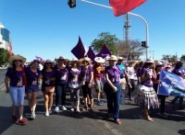Coletivo de Mulheres do Sinergia CUT participa da Marcha das Margaridas e das mulheres indígenas em caminhada para ato no Congresso