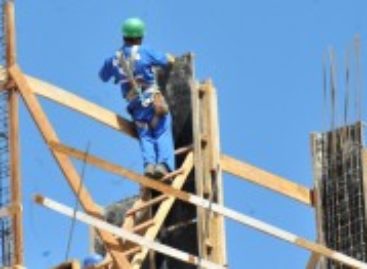 Bolsonaro muda regras de segurança do trabalho para beneficiar patrão