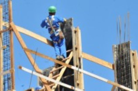 Bolsonaro muda regras de segurança do trabalho para beneficiar patrão