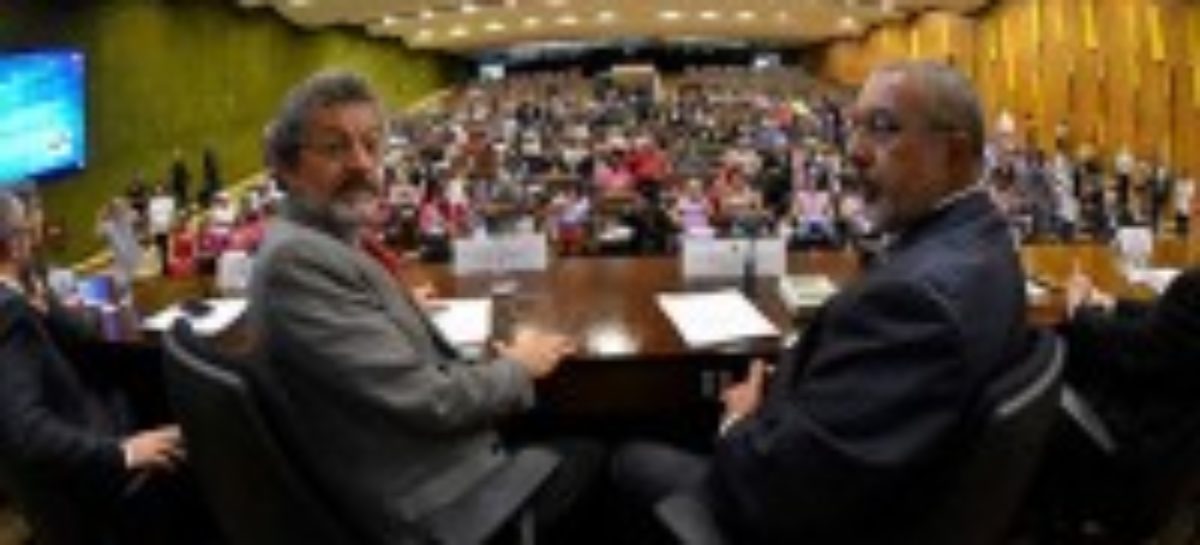 Valor das aposentadorias deve cair de 20% a 30% se reforma for aprovada