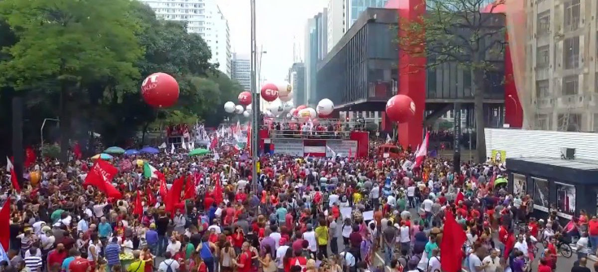 Mais de 80 projetos de lei pretendem restringir o direito à manifestação