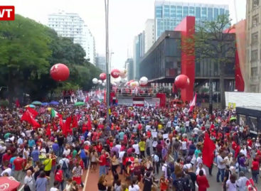 Mais de 80 projetos de lei pretendem restringir o direito à manifestação