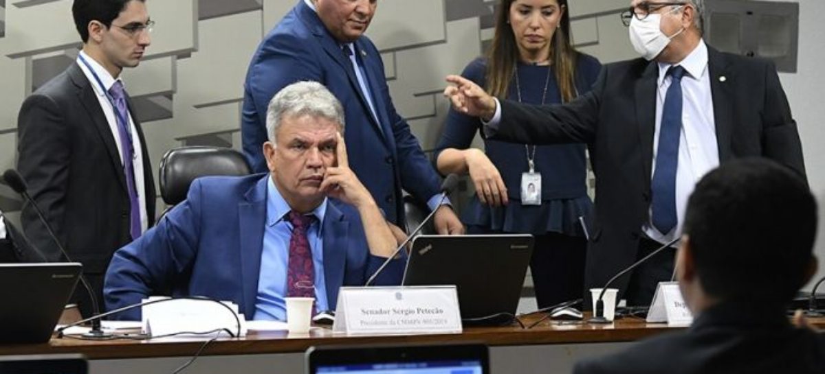 Ao invés de medidas de proteção, Congresso aprova mais flexibilização de direitos