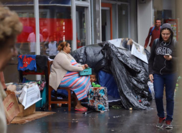 Medidas de Bolsonaro podem levar país à recessão, temem economistas da URFJ