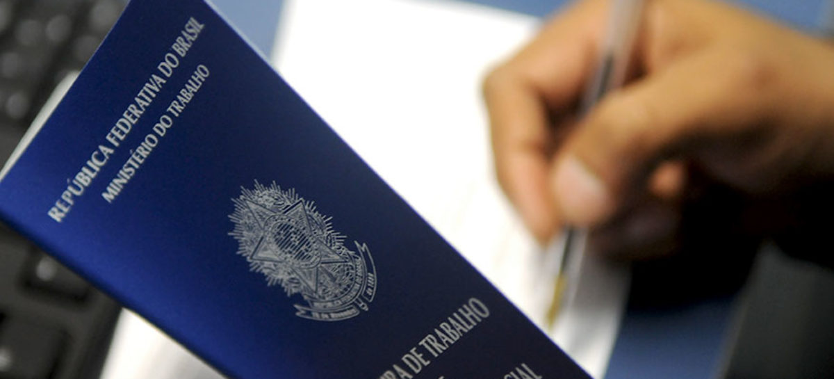 Desemprego sobe em fevereiro e atinge mais de 12 milhões