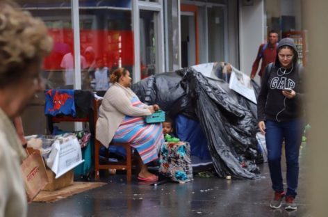 Câmara rejeita emenda que beneficiaria quem não tem internet com auxilio de R$ 600