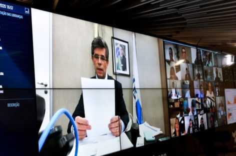 Ministro da Saúde diz que pasta nunca mudou orientação sobre distanciamento social