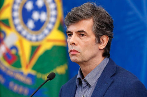 Missão do novo ministro da Saúde é salvar Bolsonaro, não o Brasil