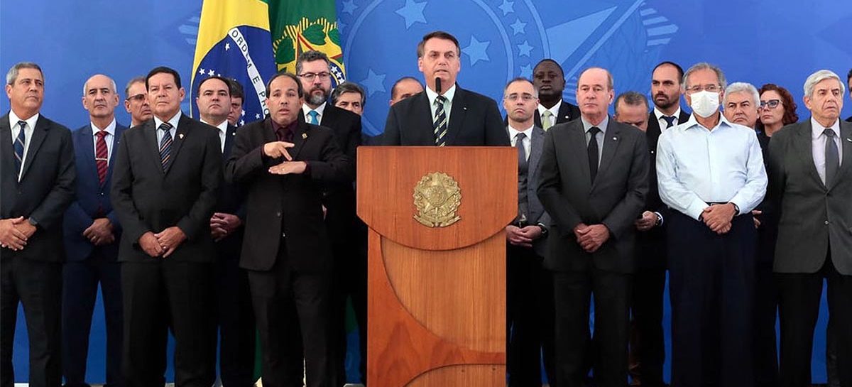 Bolsonaro tem rejeição de 64%; em todas as regiões, maioria é a favor do impeachment
