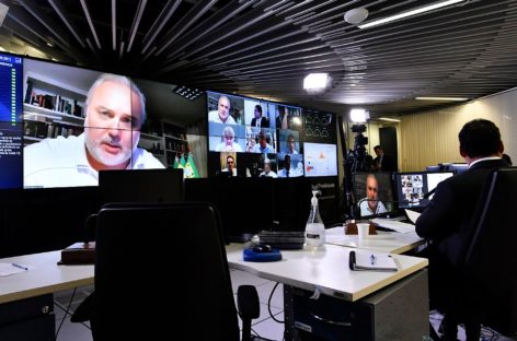 Senado aprova expansão do auxílio emergencial para trabalhadores informais