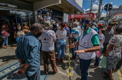 43 milhões estão fora do auxílio de R$ 600. Veja quem tem direito e como receber