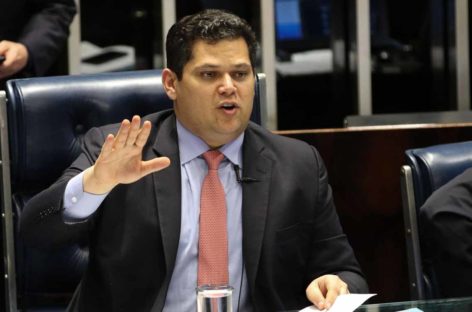 Por 75 votos a 1, Senado aprova adiamento do Enem deste ano