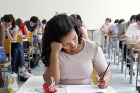 Mesmo com pedidos de adiamento, Enem 2020 recebe inscrições a partir desta segunda