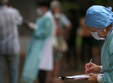 Mortes pela covid-19 entre enfermeiros no Brasil já é maior do que nos EUA