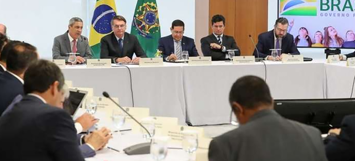 ‘O serviço de informação nosso é uma vergonha. (…) Vou interferir’, assume Bolsonaro