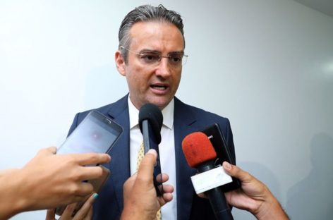 Bolsonaro nomeia indicado de Ramagem como diretor-geral da Polícia Federal