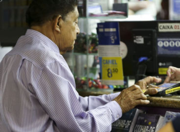 País tem 33,9 milhões de idosos e 22,9% trabalham em locais expostos, revela Dieese