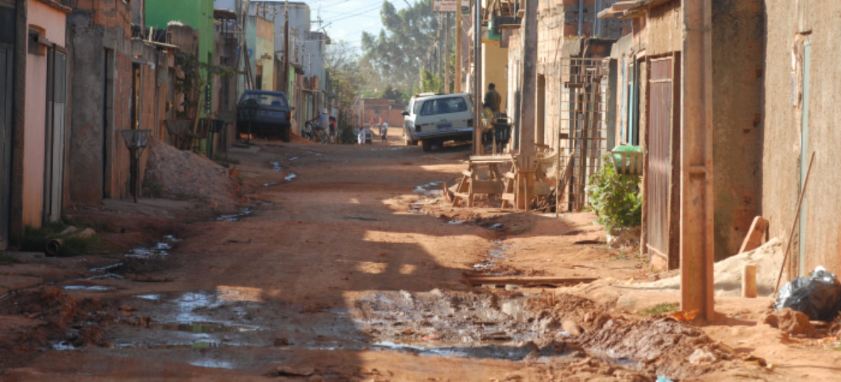 Rendimento do 1% mais rico é 33,7 vezes o que recebe metade dos pobres, revela IBGE