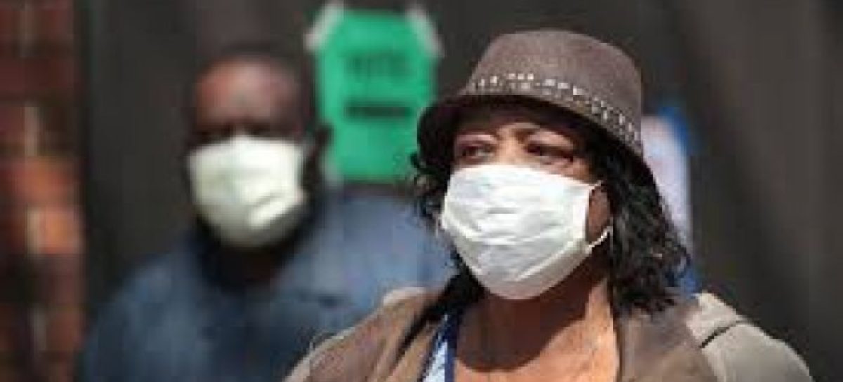 Questão de raça precisa ser obrigatória nos casos e morte por Covid-19, diz deputado