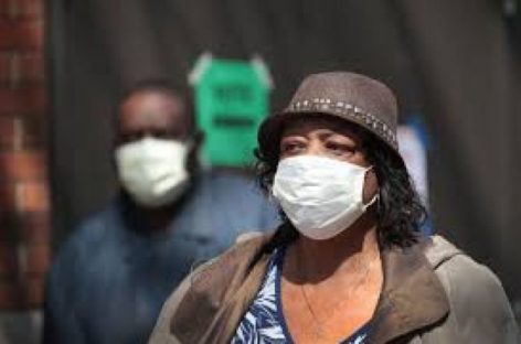 Questão de raça precisa ser obrigatória nos casos e morte por Covid-19, diz deputado