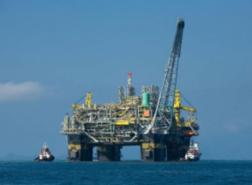 Petrobras vai leiloar plataformas de petróleo pela internet