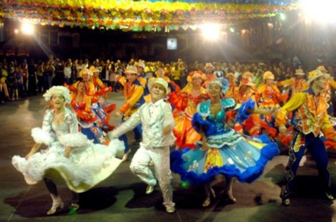 Sem festas tradicionais, São João é comemorado em eventos virtuais