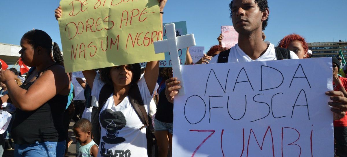 ‘Em pleno século 21, ainda temos que fazer campanhas antirracistas’