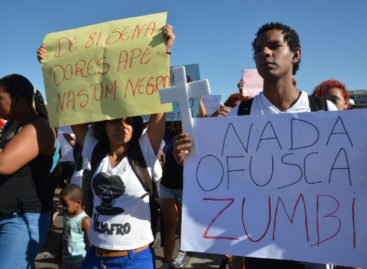 ‘Em pleno século 21, ainda temos que fazer campanhas antirracistas’