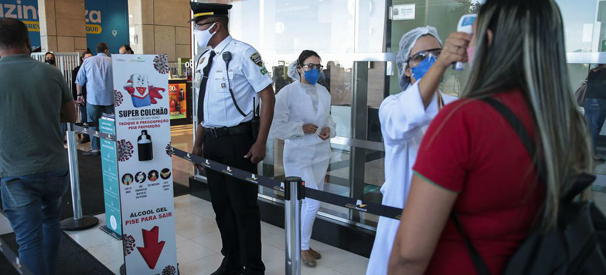 Brasil faz tudo errado e pode ser tornar 1º no mundo em casos de Covid-19, diz ex-ministro