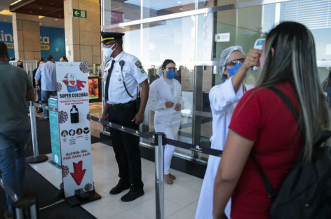 Brasil faz tudo errado e pode ser tornar 1º no mundo em casos de Covid-19, diz ex-ministro