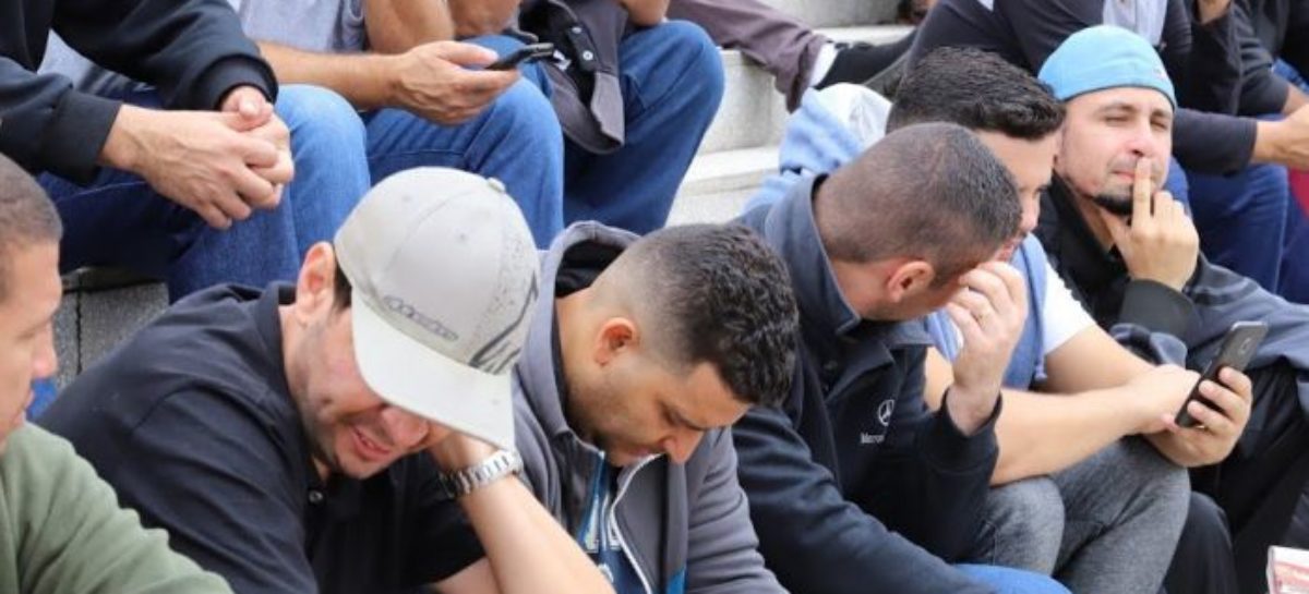 Projeto prevê que empresa pode demitir e recontratar trabalhador durante pandemia