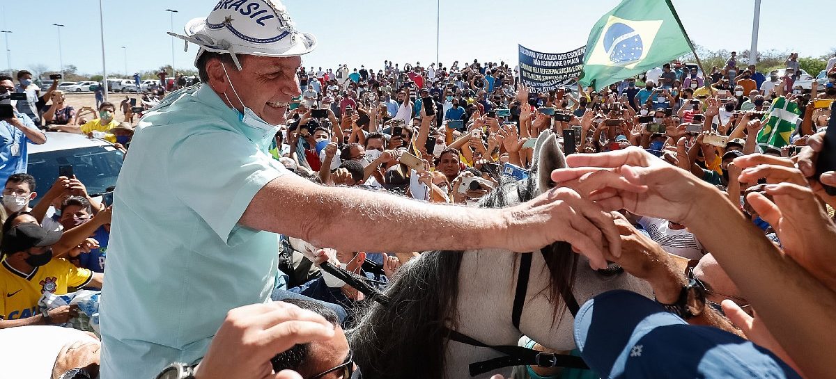 Em pior momento da covid-19 no Brasil, aglomerações aumentam. ‘Tragédia naturalizada’, diz Fiocruz