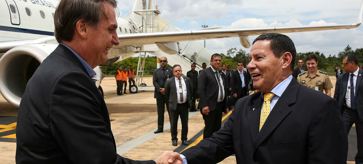 Derrubada de contas ligadas a Bolsonaro eleva pressão por cassação no TSE