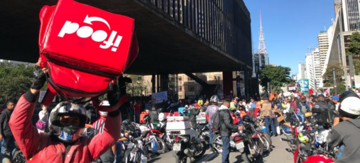 Por remuneração justa e proteção contra covid, entregadores fazem ato em São Paulo