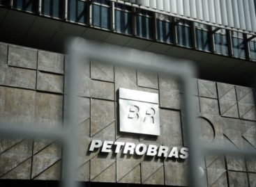 Petrobras quer demitir mais de 15 mil trabalhadores