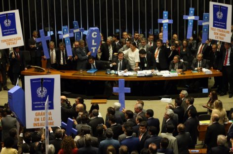 Em nova reforma trabalhista, governo quer ‘pulverizar’ direitos