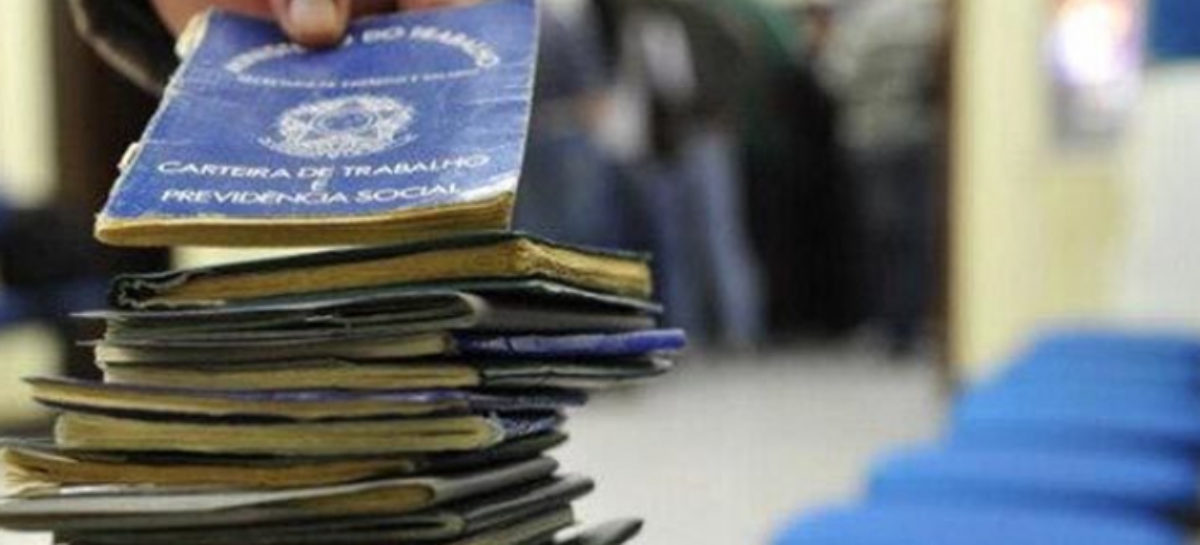 Sem política para aquecer a economia, país alcança 12,2 milhões de desempregados
