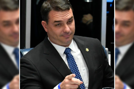 MP intima Flávio Bolsonaro para depor sobre Queiróz e ‘rachadinha’