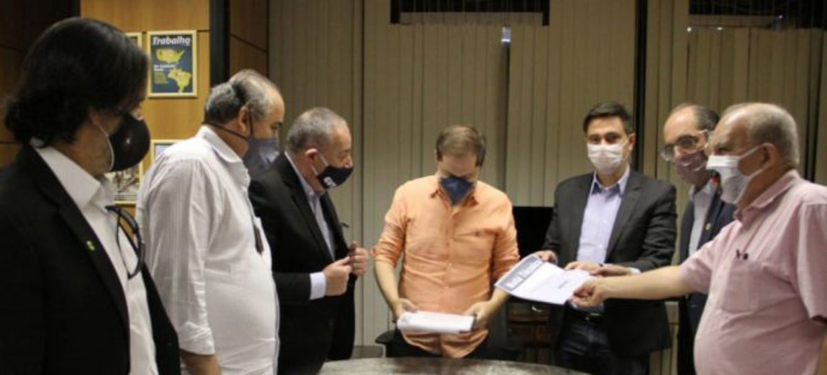 Após ato unificado, centrais levam pauta de reivindicações ao ministério da Economia