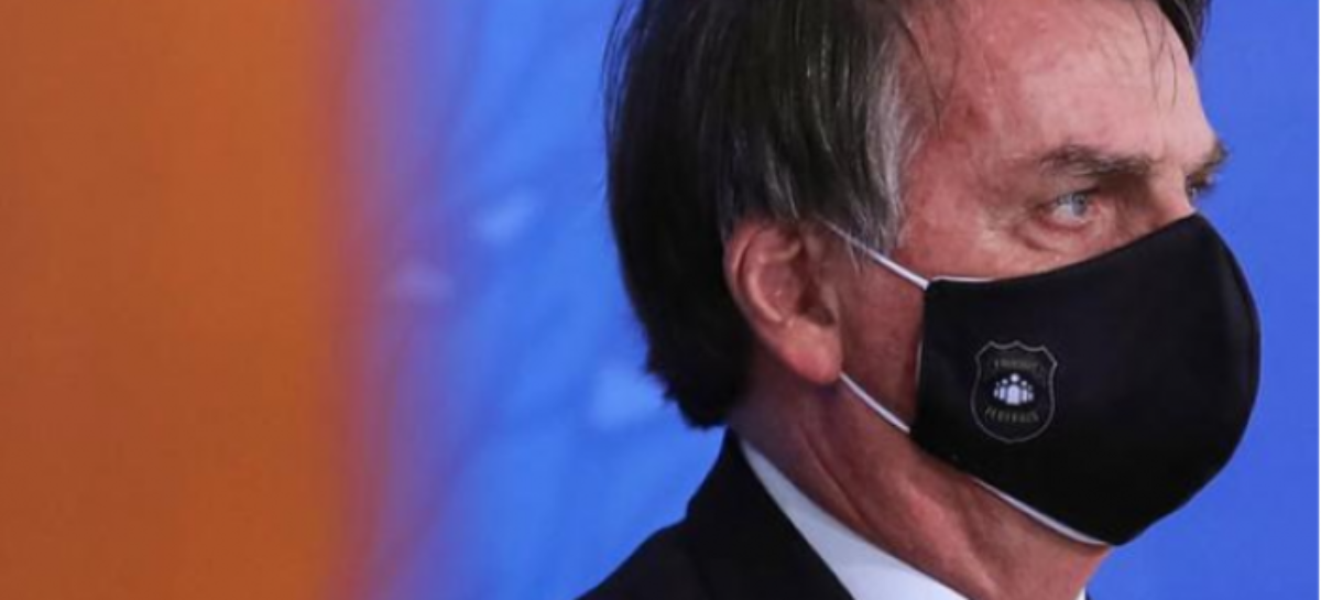 Bolsonaro faz evento “Brasil vencendo a Covid” e ignora as 114 mil vidas perdidas
