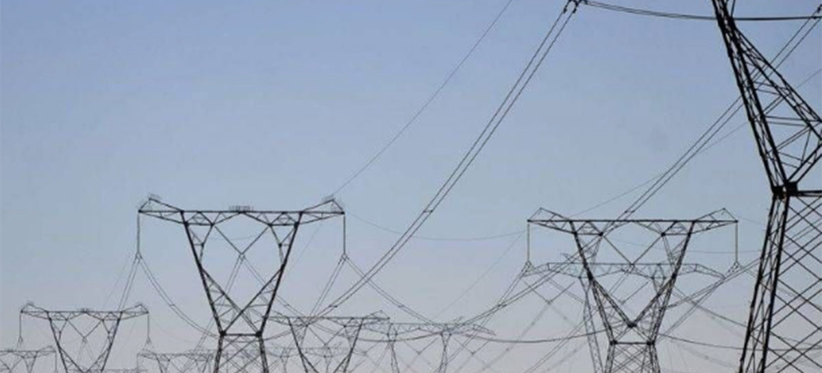 Trabalhadores apelam a deputados para suspender privatização da Eletrobras