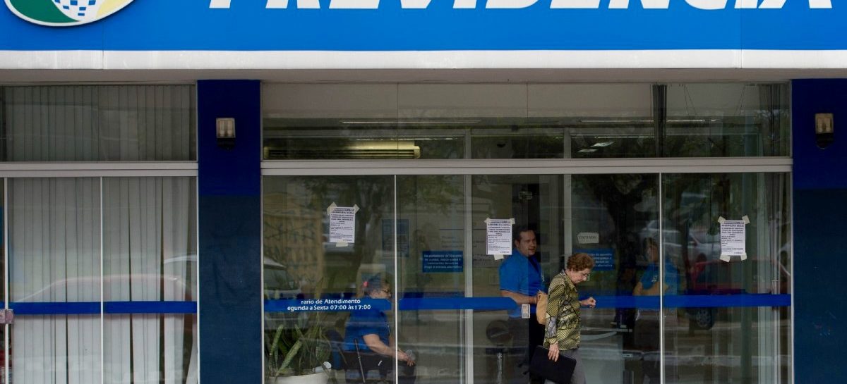 Pesquisa indica que 68% dos idosos no Brasil são os principais responsáveis pelo domicílio