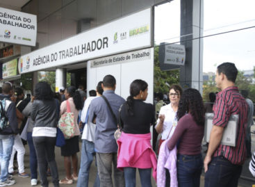 Taxa de desemprego sobre para 13,3% e atinge 12,8 milhões de trabalhadores